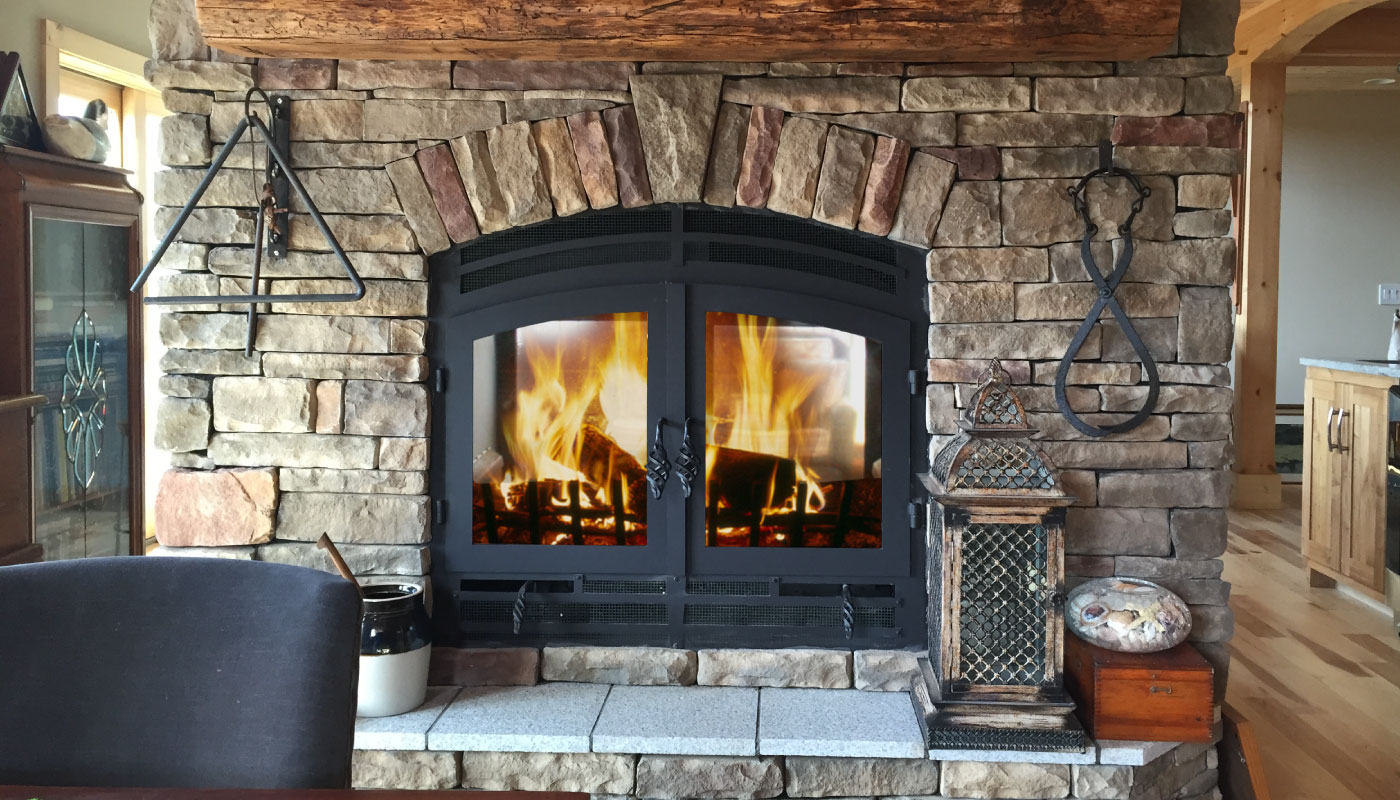 Double Sided Wood Burning Fireplaces See Through Fireplaces 20-gorgeous-two-sided-fireplaces-for-your-spacious-homes