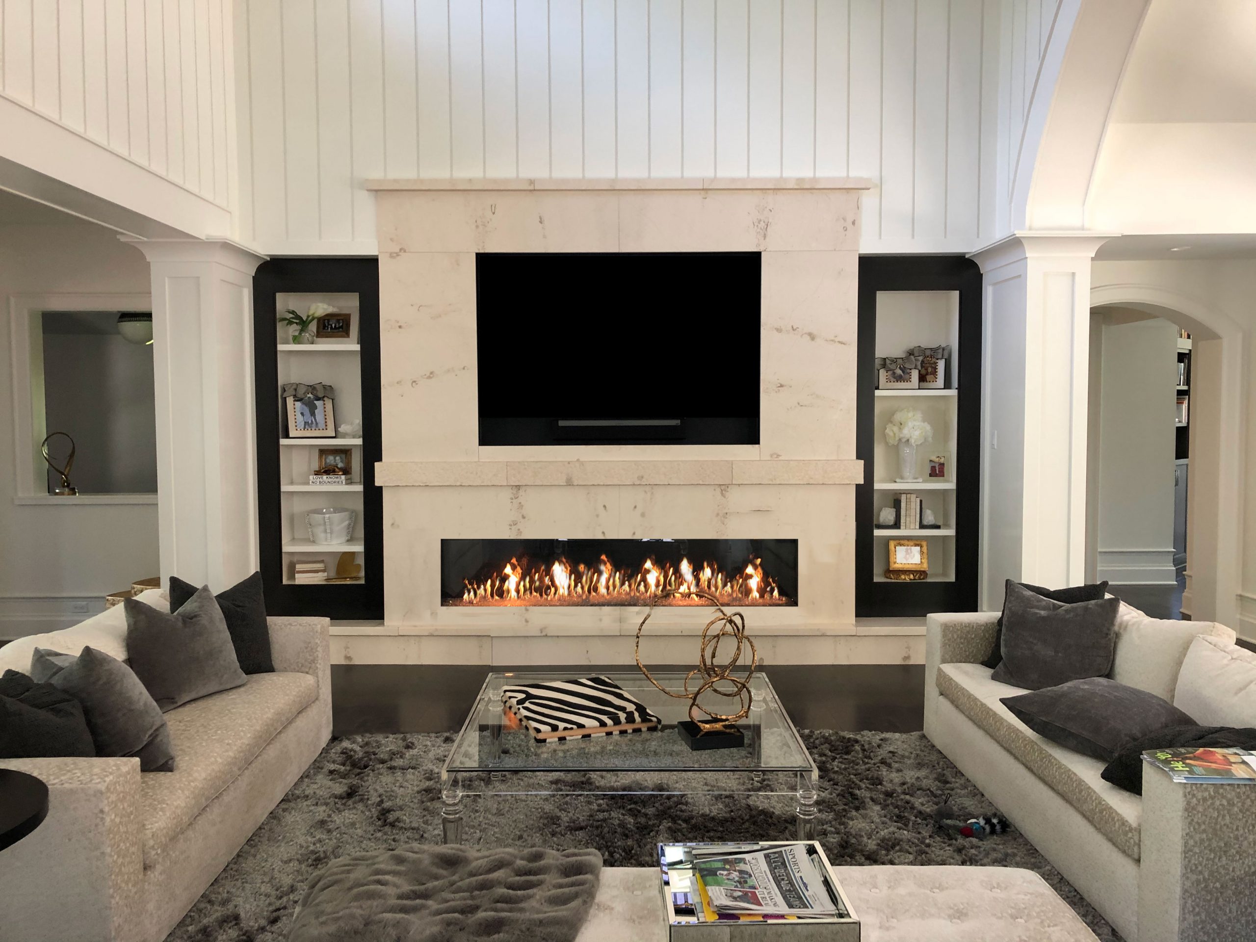 Acucraft Signature 8' Single Sided Linear Gas Fireplace with Starfire Glass Media