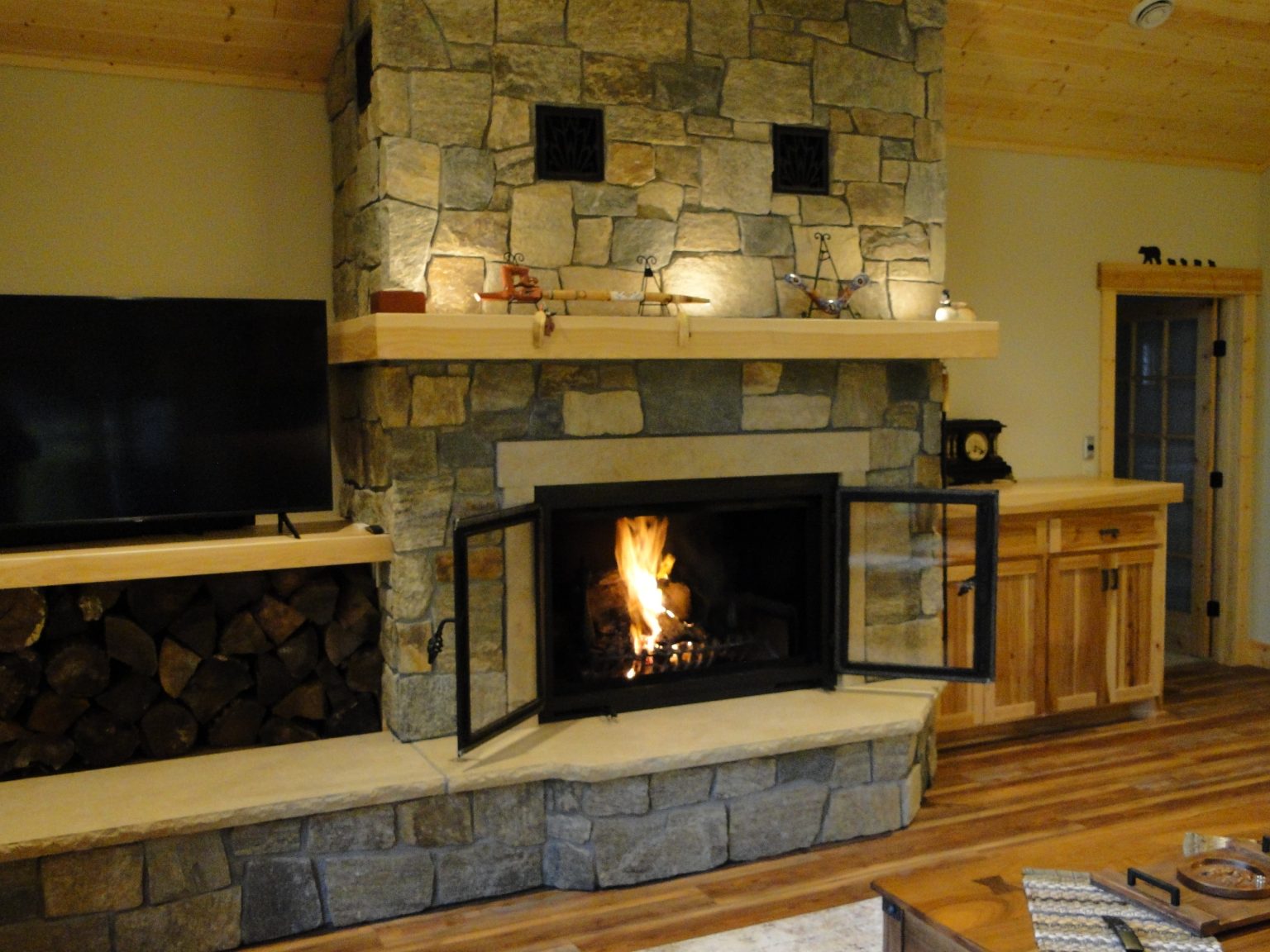 The LARGEST Indoor Outdoor Wood Fireplaces Acucraft Fireplaces
