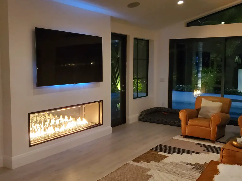 Acucraft Signature Series Linear Indoor Outdoor Gas-07