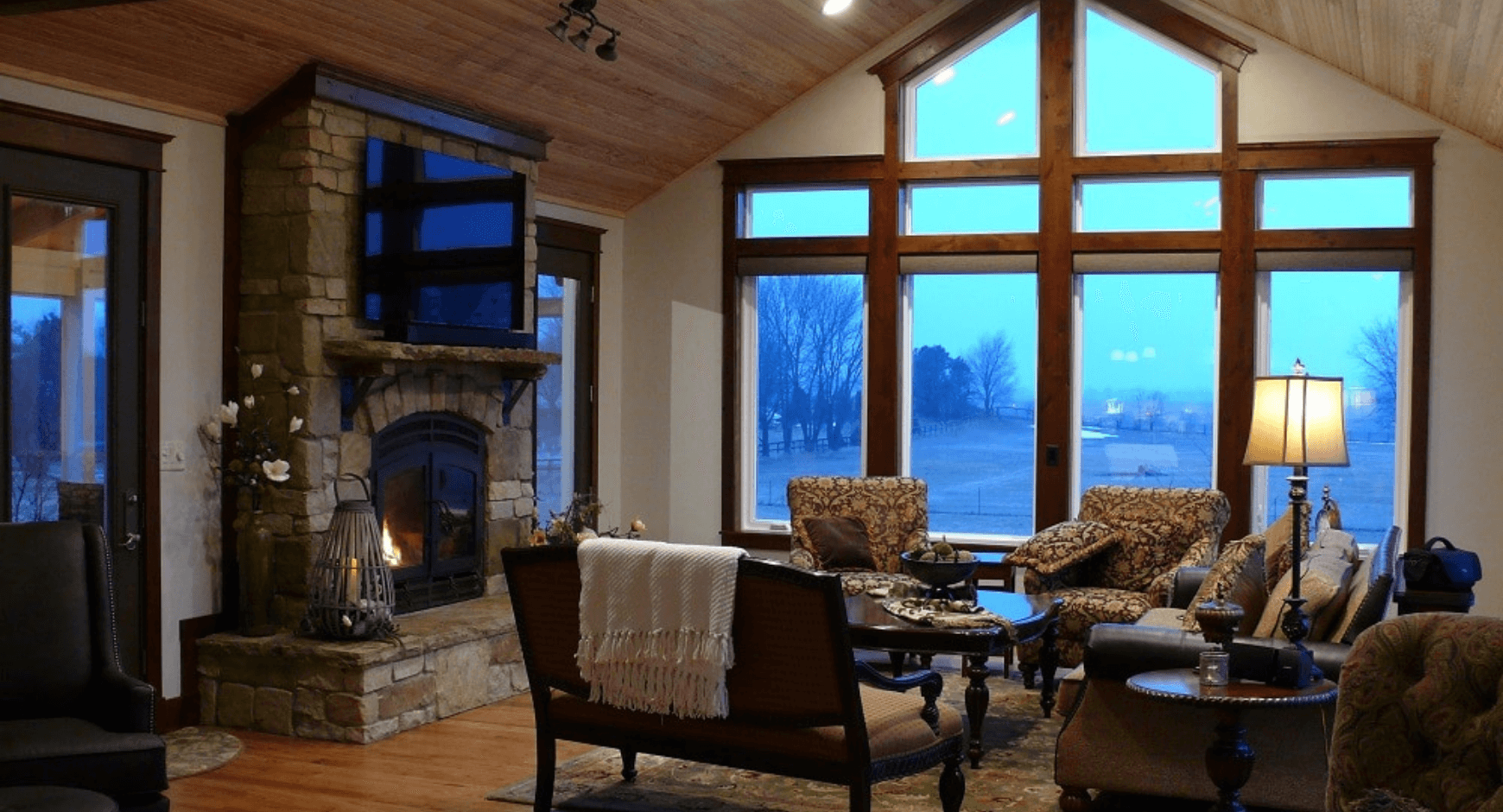 Cozy mortared stone veneer fireplace 