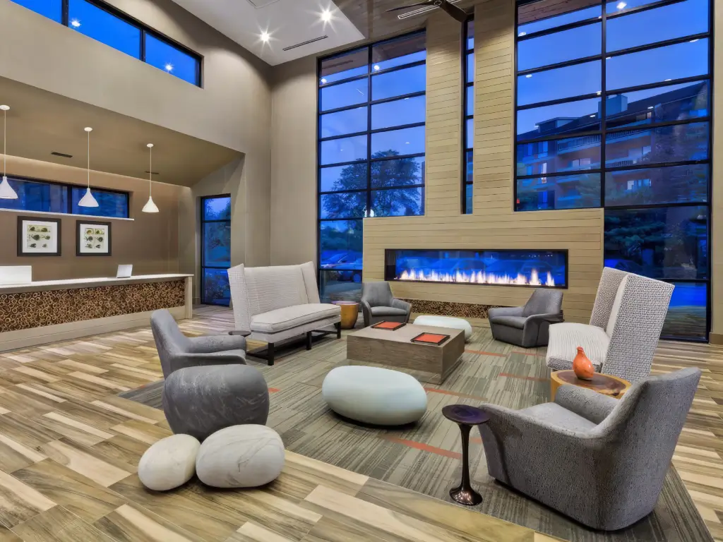 Acucraft Custom-Gas Indoor-Outdoor-Fireplace-06